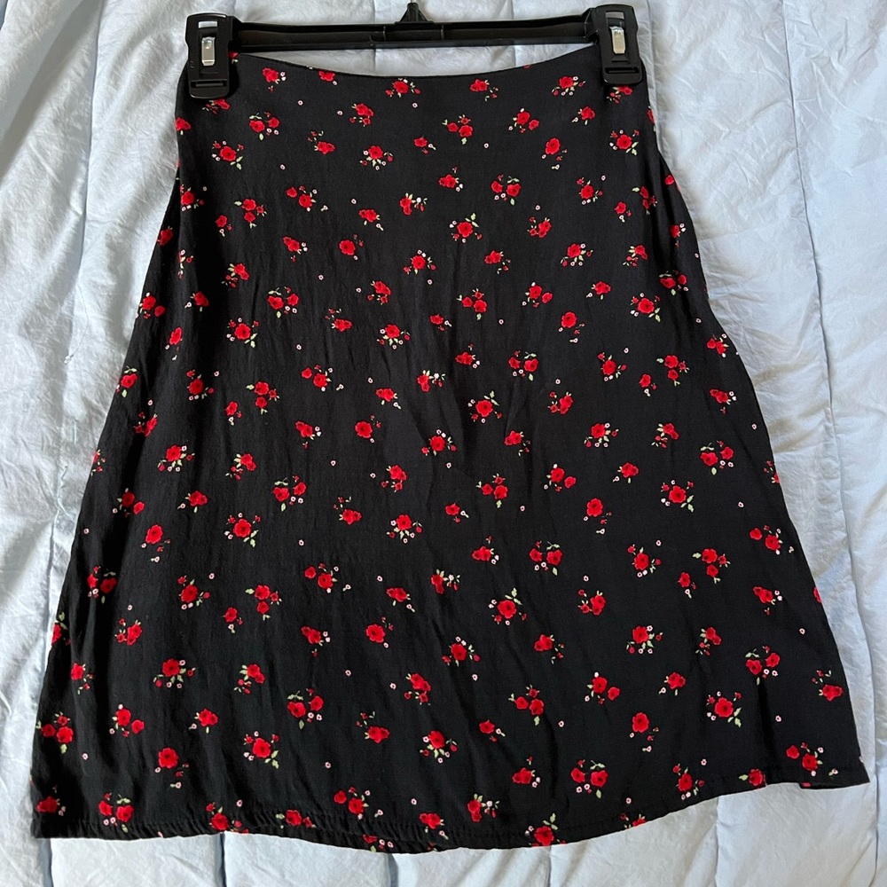 Brandy Melville floral skirt OS